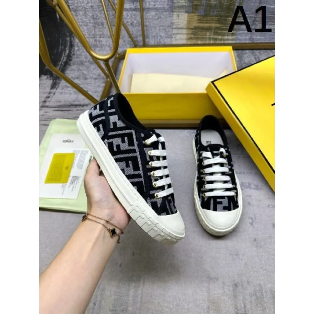 FENDI フェンデイ 2024FW レディース用 カジュアルシューズ お気に入りのデザイン 商品画像 1
