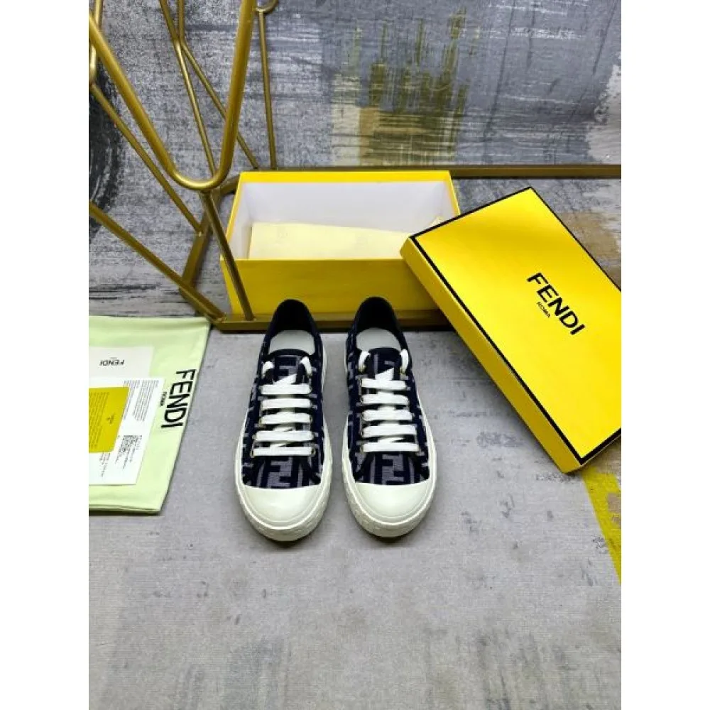 FENDI フェンデイ 2024FW レディース用 カジュアルシューズ お気に入りのデザイン 商品画像 3