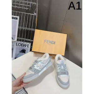 FENDI フェンデイ 2024FW レディース用 カジュアルシューズ 大人っぽく見せてくれ 商品画像 1