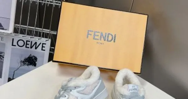FENDI フェンデイ 2024FW レディース用 カジュアルシューズ 大人っぽく見せてくれ 商品画像 11