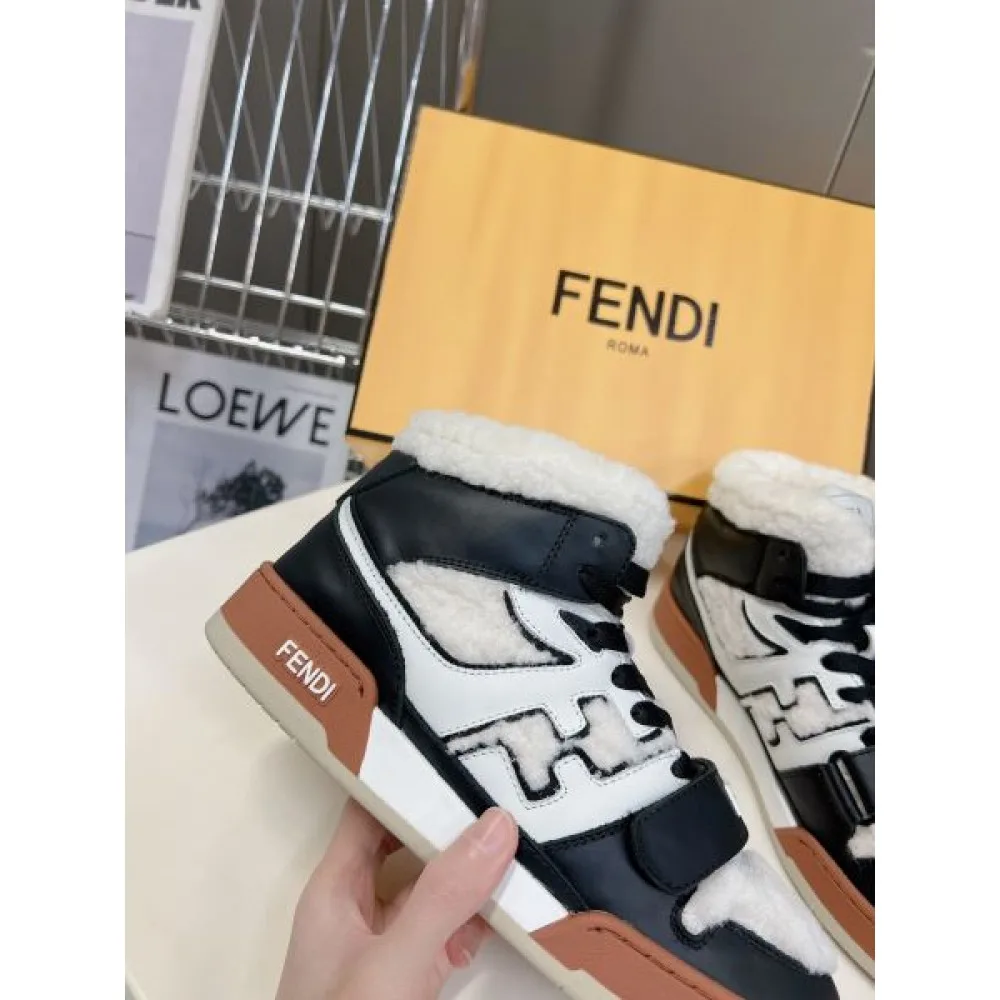 FENDI フェンデイ 2024FW レディース用 カジュアルシューズ とても取り入れやすい 商品画像 7