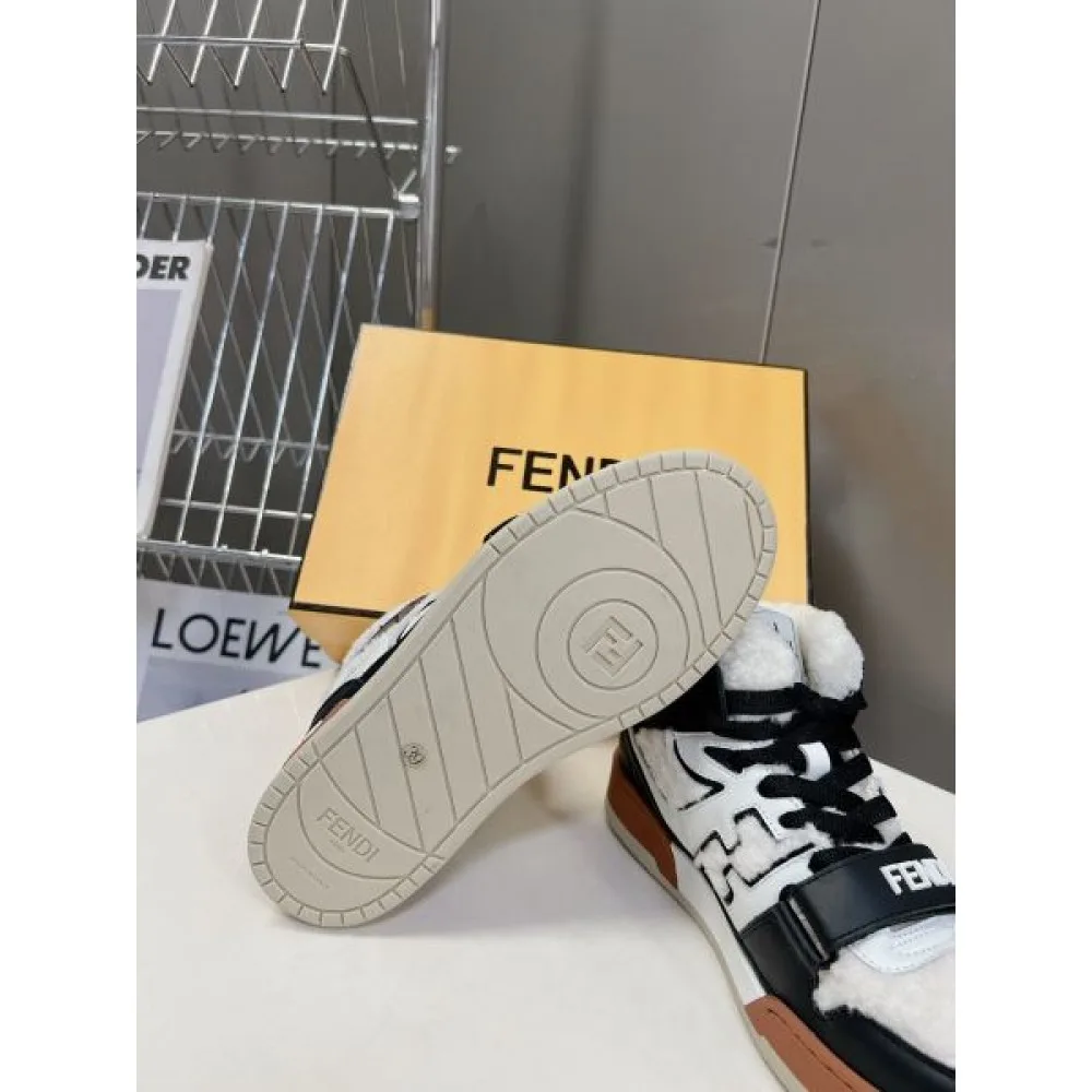 FENDI フェンデイ 2024FW レディース用 カジュアルシューズ とても取り入れやすい 商品画像 9
