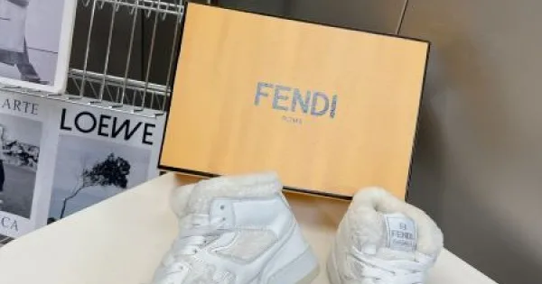 FENDI フェンデイ 2024FW レディース用 カジュアルシューズ とても取り入れやすい 商品画像 11