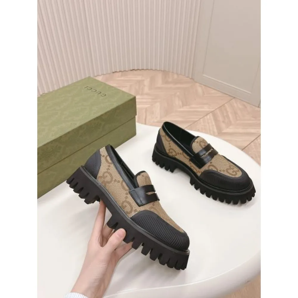 2026 着心地のいいサイズ感 GUCCI グッチ レディース用 カジュアルシューズ 商品画像 1