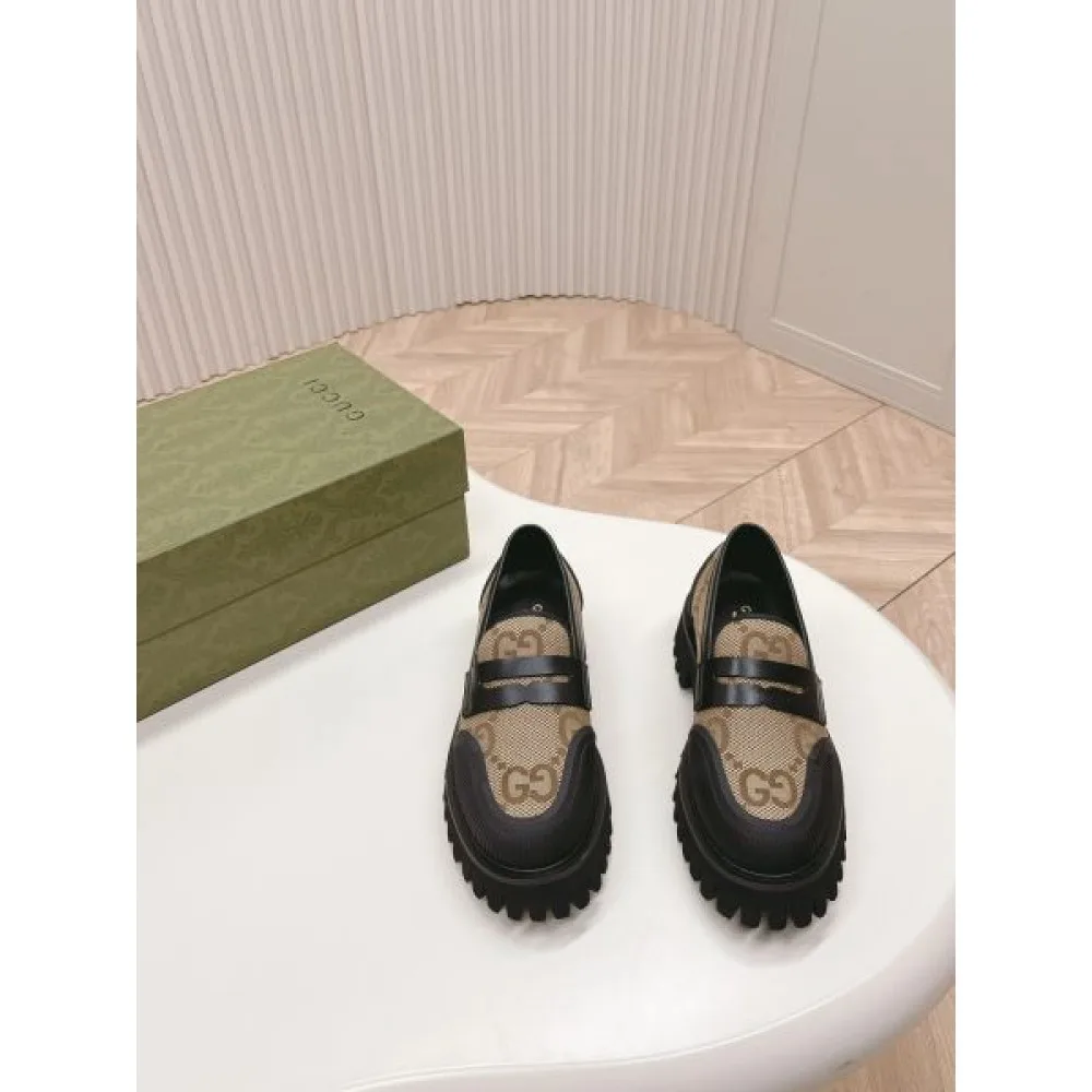 2026 着心地のいいサイズ感 GUCCI グッチ レディース用 カジュアルシューズ 商品画像 3