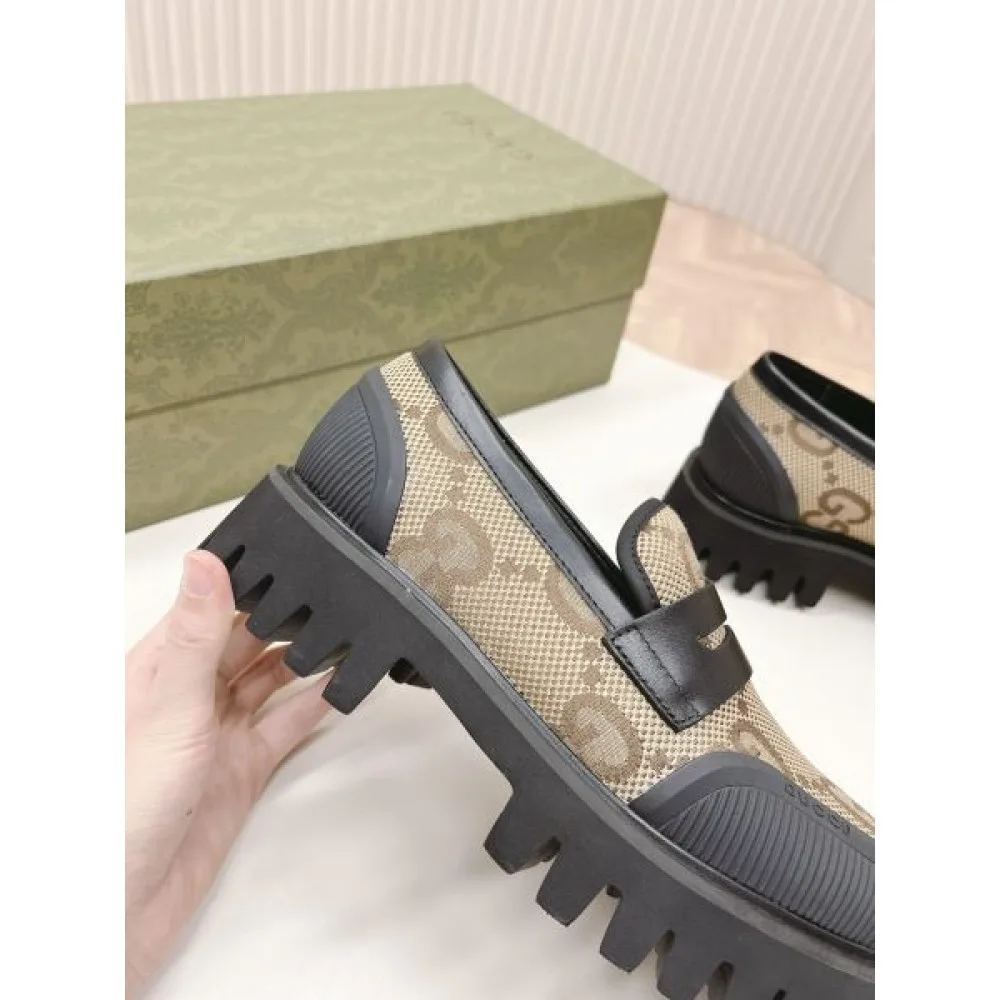 2026 着心地のいいサイズ感 GUCCI グッチ レディース用 カジュアルシューズ 商品画像 7