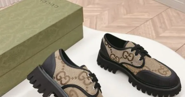 2026 きれいめコーデに変身 GUCCI グッチ レディース用 カジュアルシューズ 商品画像 11
