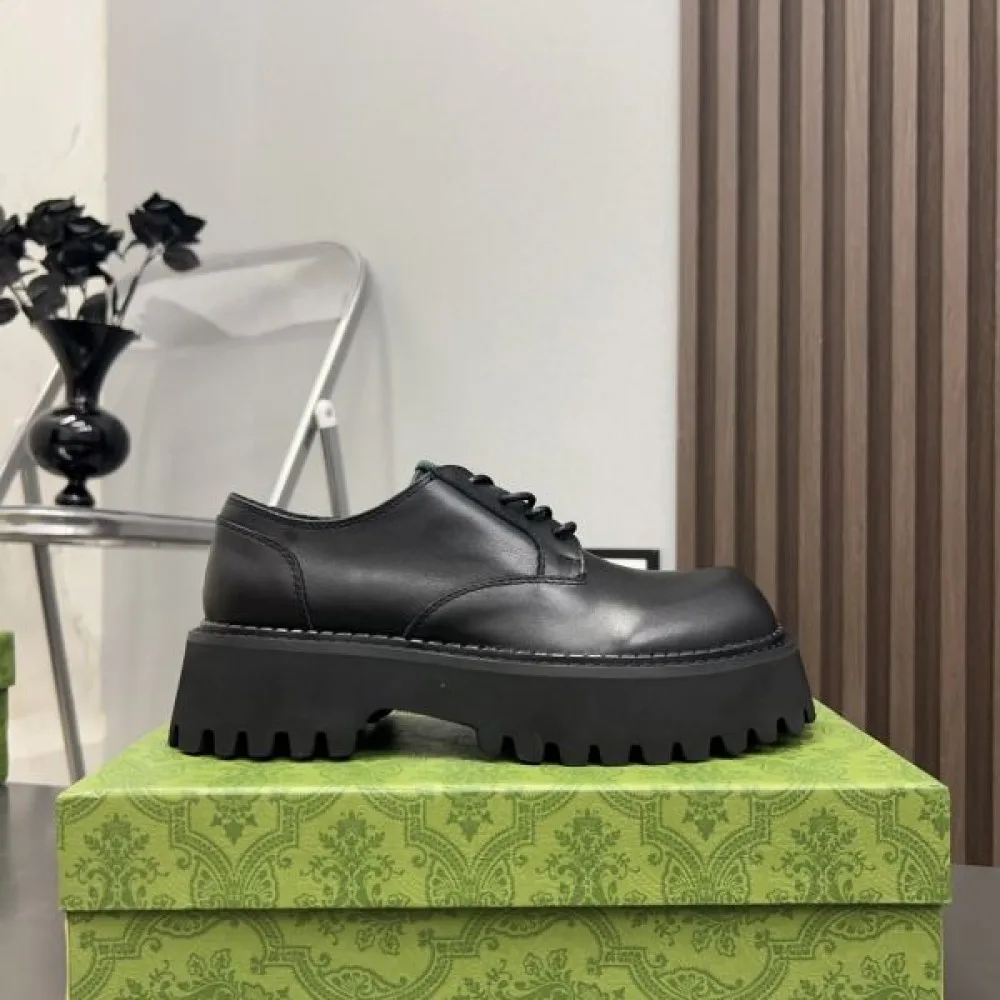 GUCCI グッチ 2024FW レディース用 カジュアルシューズ 人気の高さがうかがえ 商品画像 7