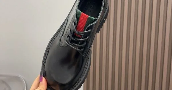 GUCCI グッチ 2024FW レディース用 カジュアルシューズ 人気の高さがうかがえ 商品画像 11