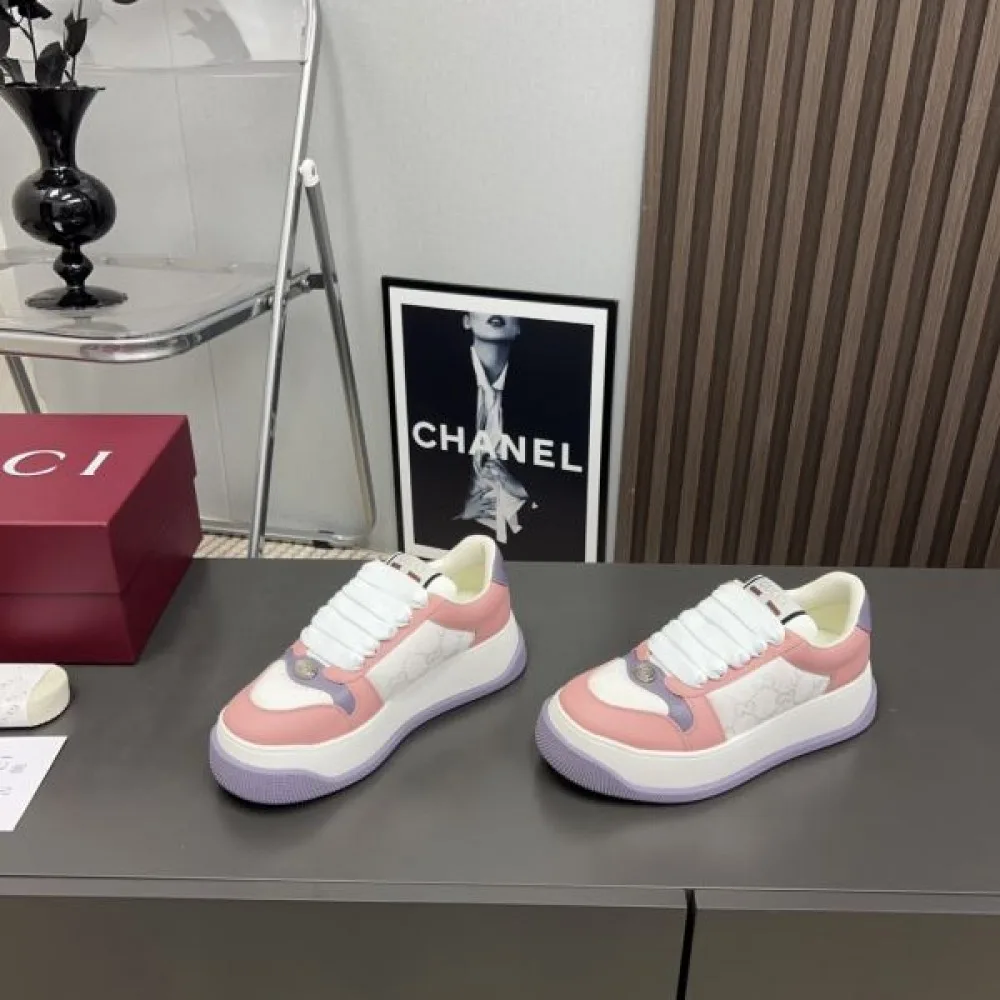 GUCCI グッチ 2024FW レディース用 カジュアルシューズ ファッション感が満点 商品画像 3