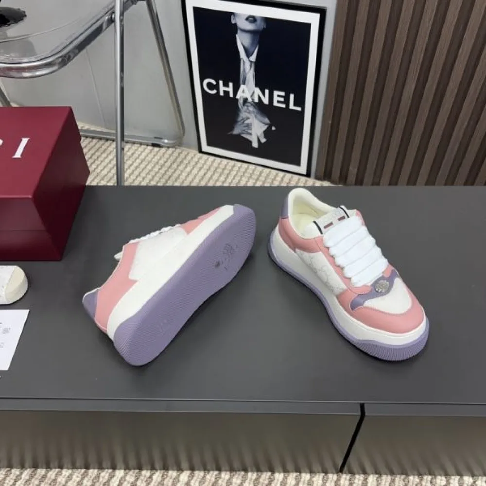 GUCCI グッチ 2024FW レディース用 カジュアルシューズ ファッション感が満点 商品画像 9
