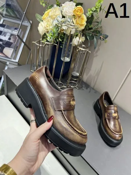 2026 ファッションの最先端! MIU MIU ミュウミュウ レディース用 カジュアルシューズ 商品画像 10