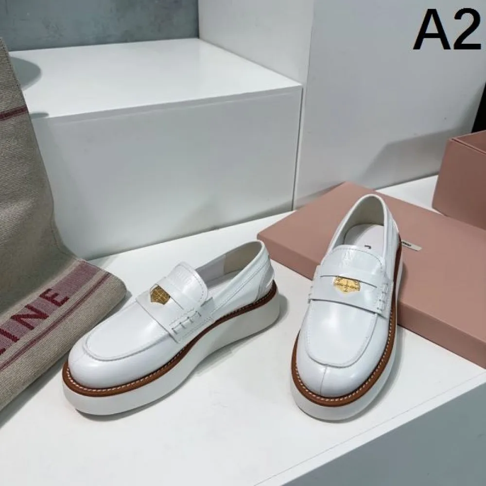 2026 人気沸騰中 MIU MIU ミュウミュウ レディース用 カジュアルシューズ 商品画像 2