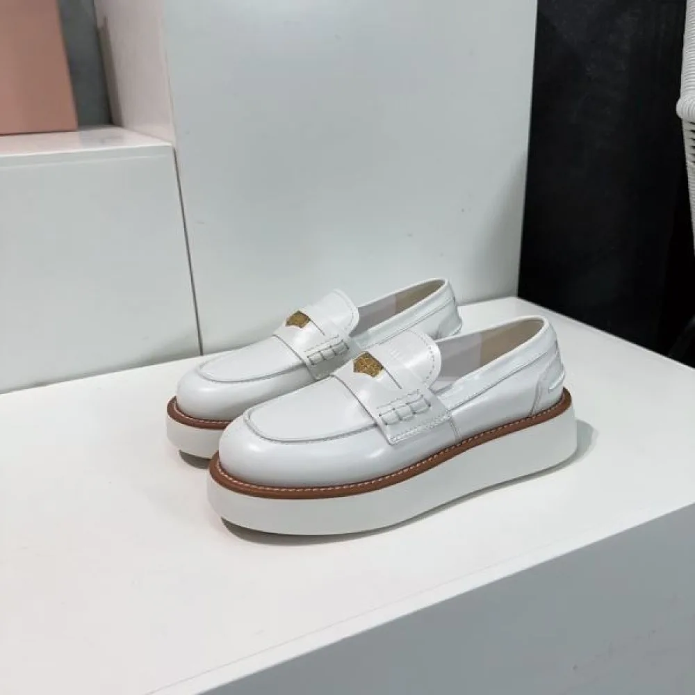 2026 人気沸騰中 MIU MIU ミュウミュウ レディース用 カジュアルシューズ 商品画像 4