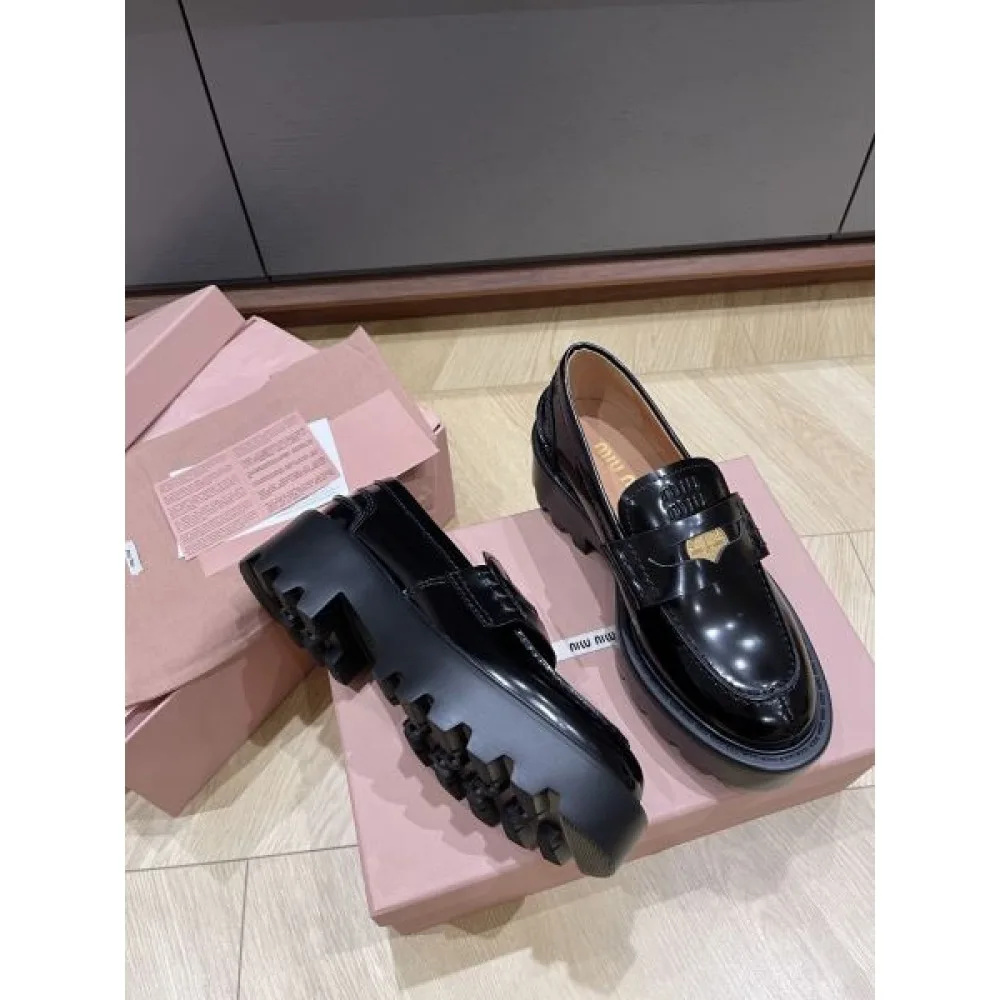 MIU MIU ミュウミュウ 2024FW レディース用 カジュアルシューズ セールで格安 商品画像 3