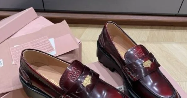 MIU MIU ミュウミュウ 2024FW レディース用 カジュアルシューズ セールで格安 商品画像 11
