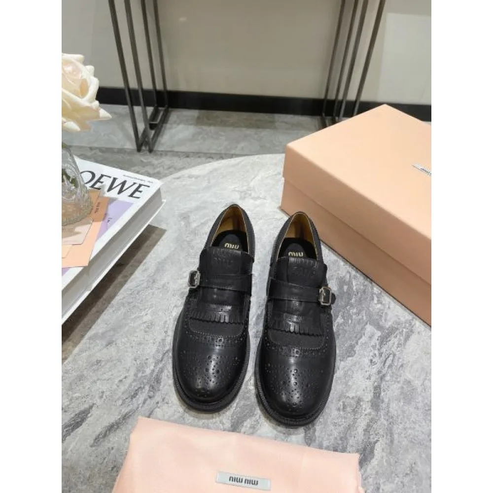 MIU MIU ミュウミュウ 2024FW レディース用 カジュアルシューズ 愛用ブランド 商品画像 4