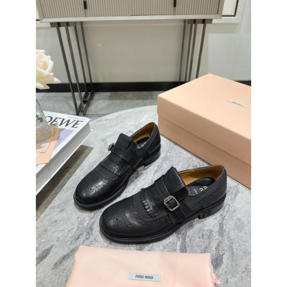 MIU MIU ミュウミュウ 2024FW レディース用 カジュアルシューズ 愛用ブランド 商品画像 5