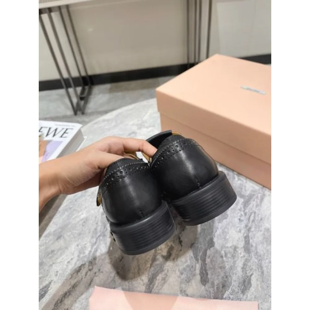 MIU MIU ミュウミュウ 2024FW レディース用 カジュアルシューズ 愛用ブランド 商品画像 8