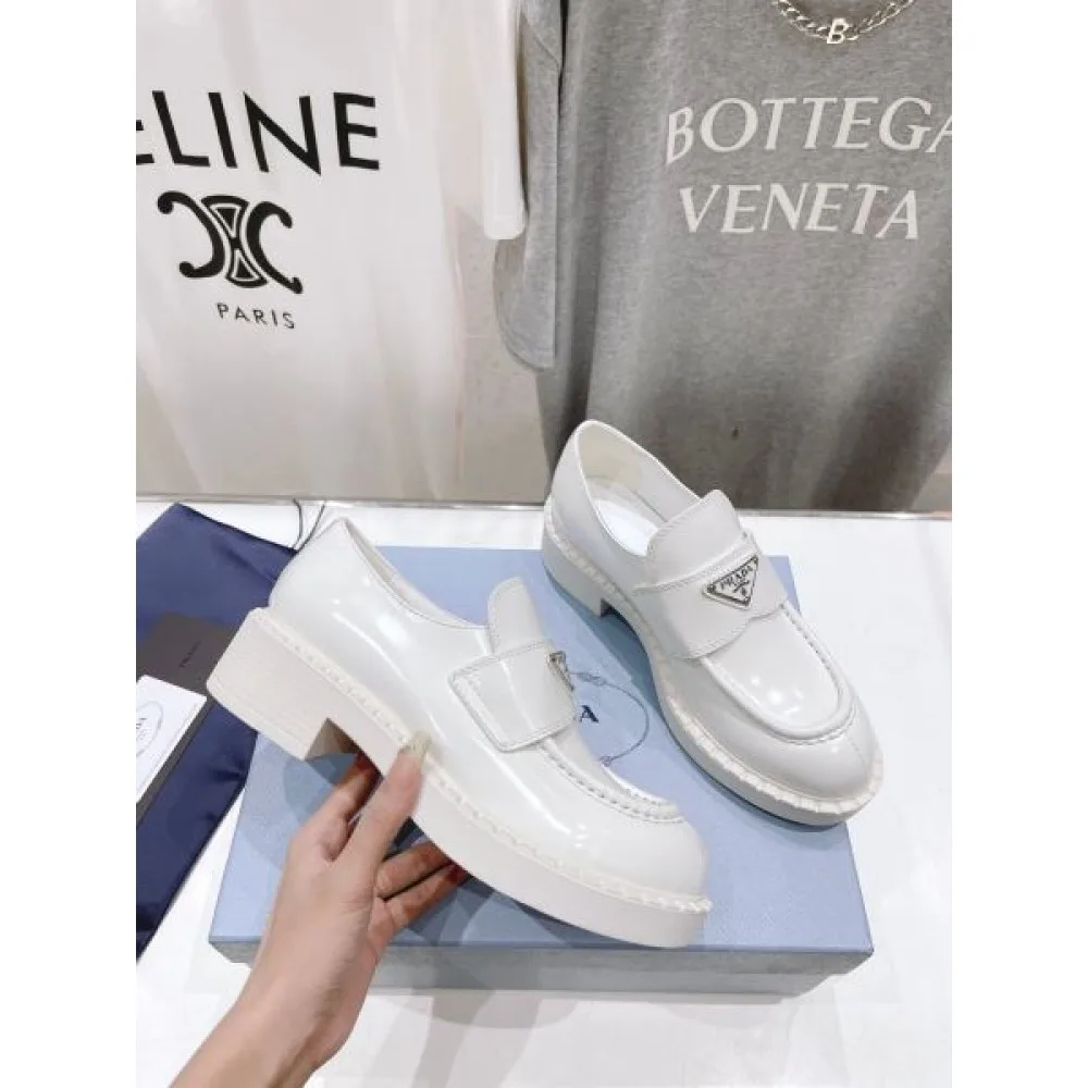 2026 海外のファッション新品 PRADA プラダ レディース用 カジュアルシューズ 商品画像 5