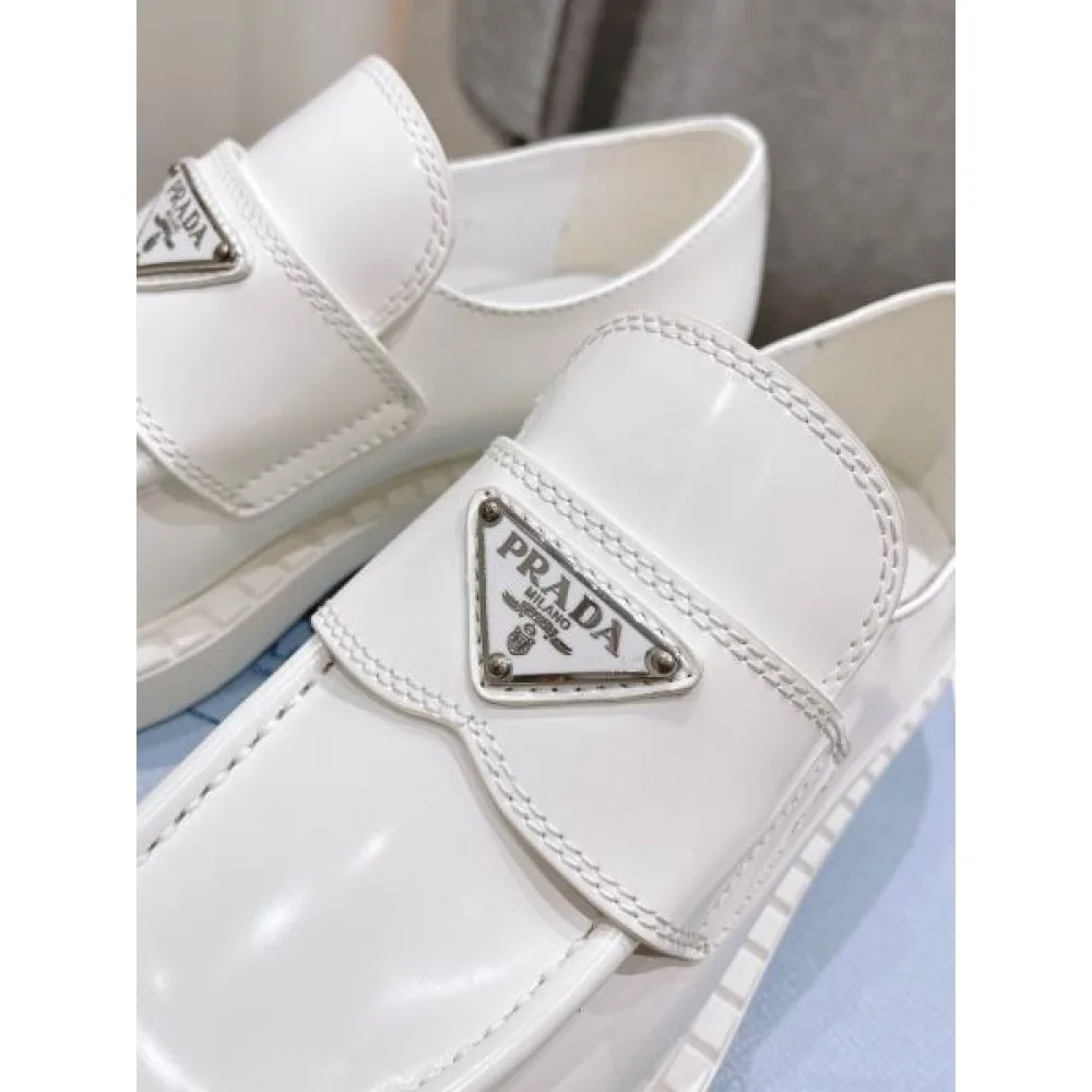 2026 海外のファッション新品 PRADA プラダ レディース用 カジュアルシューズ 商品画像 6