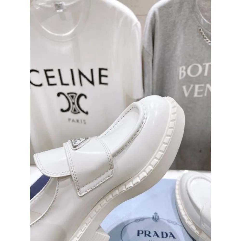 2026 海外のファッション新品 PRADA プラダ レディース用 カジュアルシューズ 商品画像 8