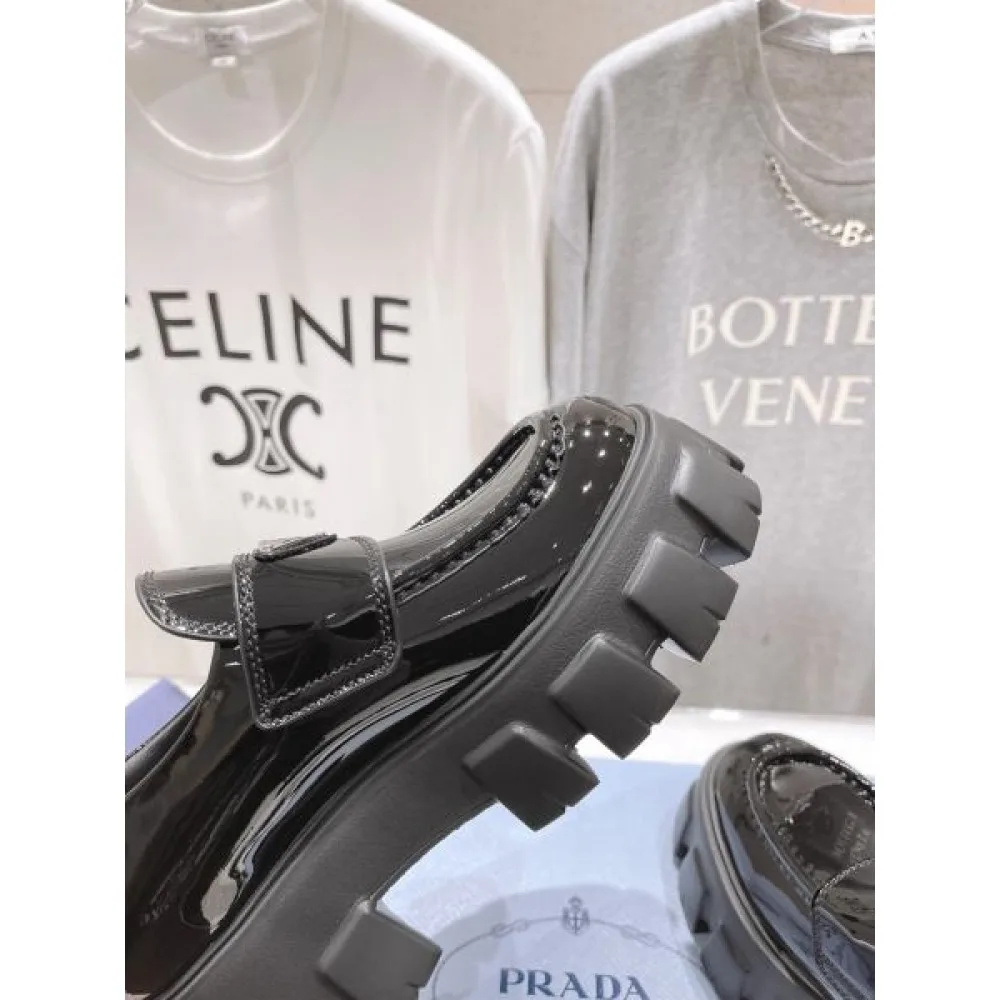 2026 断然オススメな人気新作 PRADA プラダ レディース用 カジュアルシューズ 商品画像 6