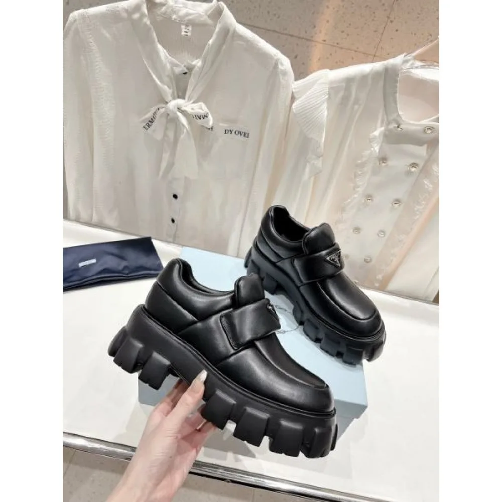 2026 魅力の詰まったスタイル PRADA プラダ レディース用 カジュアルシューズ 商品画像 4