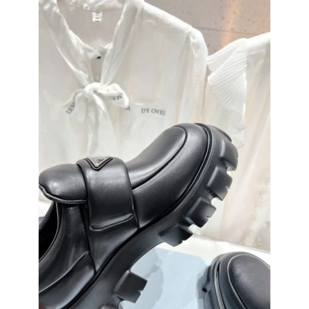 2026 魅力の詰まったスタイル PRADA プラダ レディース用 カジュアルシューズ 商品画像 6