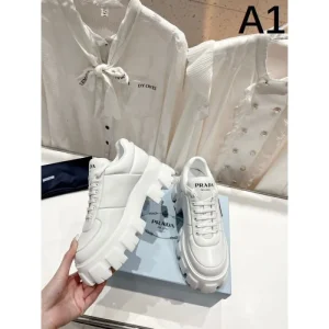 2026 遊び心が溢れるアイテム PRADA プラダ レディース用 カジュアルシューズ 商品画像 1