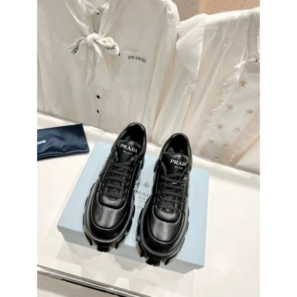2026 遊び心が溢れるアイテム PRADA プラダ レディース用 カジュアルシューズ 商品画像 4