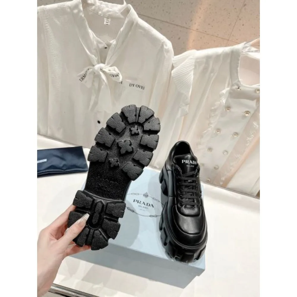 2026 遊び心が溢れるアイテム PRADA プラダ レディース用 カジュアルシューズ 商品画像 9