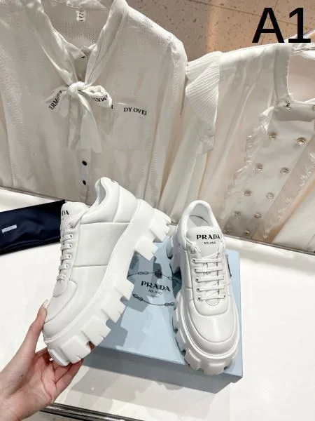 2026 遊び心が溢れるアイテム PRADA プラダ レディース用 カジュアルシューズ 商品画像 10