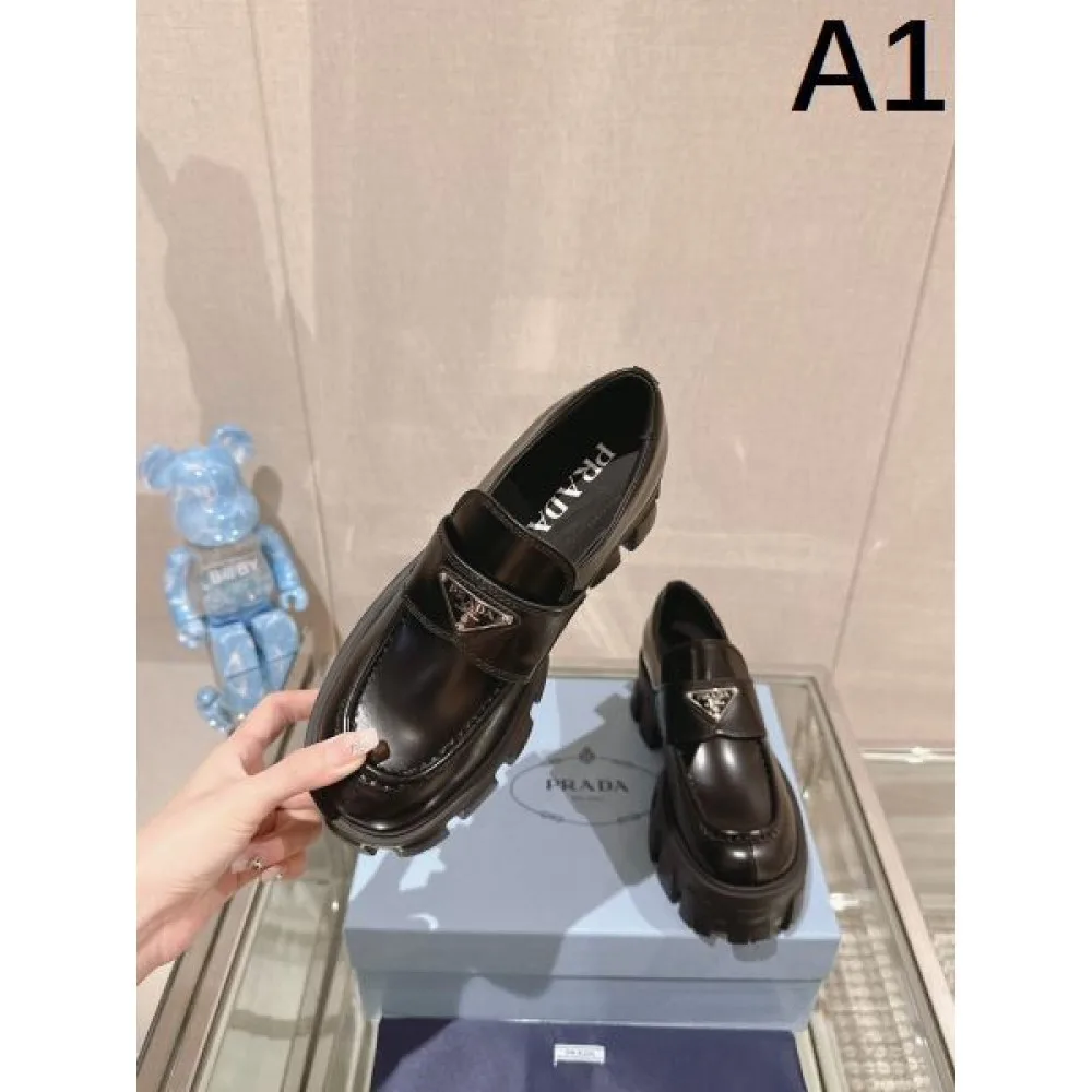 2026 見た目以上のかっこいい PRADA プラダ レディース用 カジュアルシューズ 商品画像 1