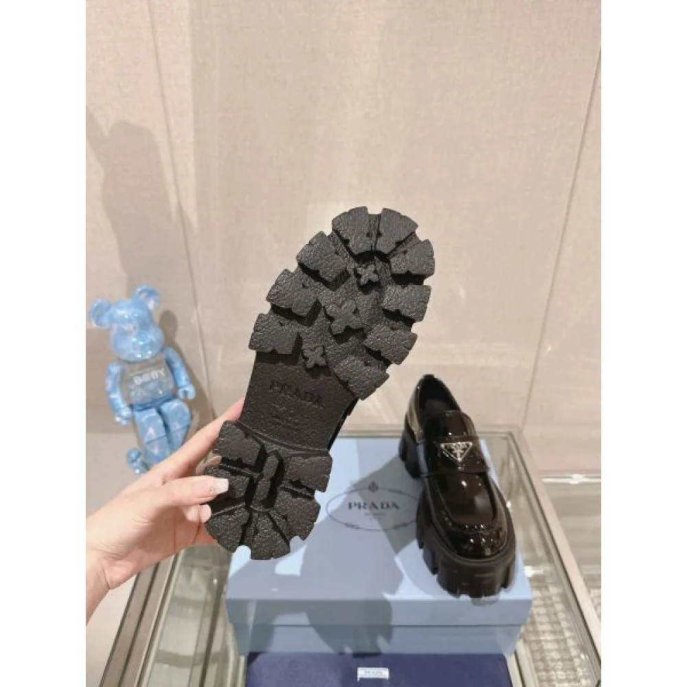 2026 見た目以上のかっこいい PRADA プラダ レディース用 カジュアルシューズ 商品画像 9