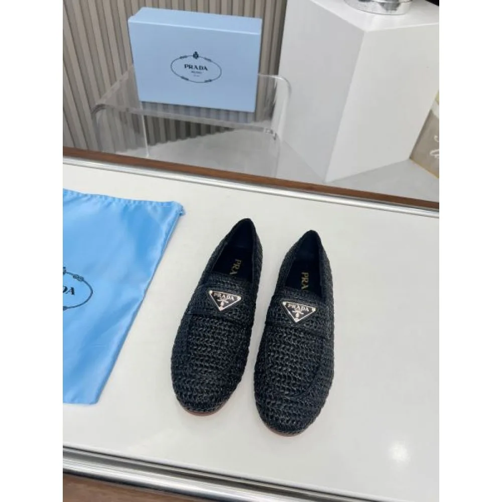 2026 旬デザイン PRADA プラダ レディース用 カジュアルシューズ 商品画像 3