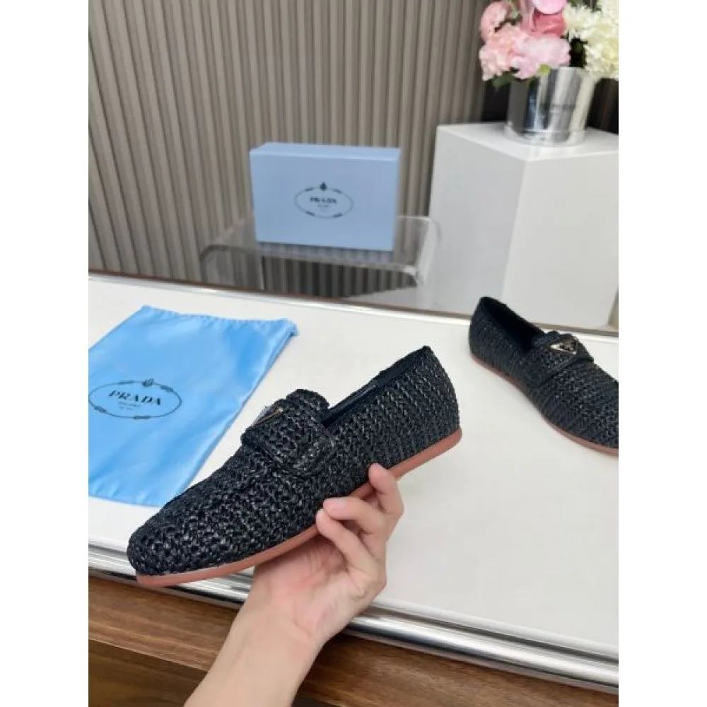 2026 旬デザイン PRADA プラダ レディース用 カジュアルシューズ 商品画像 5
