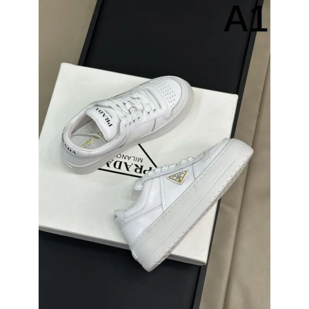 2026 限定生産品 PRADA プラダ レディース用 カジュアルシューズ 商品画像 1