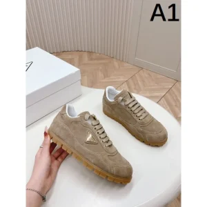 2026 綺麗なシルエット PRADA プラダ レディース用 カジュアルシューズ 商品画像 1
