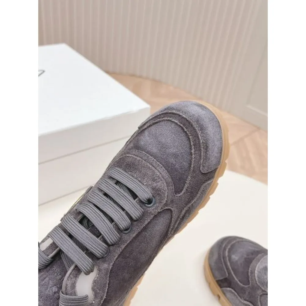 2026 綺麗なシルエット PRADA プラダ レディース用 カジュアルシューズ 商品画像 7