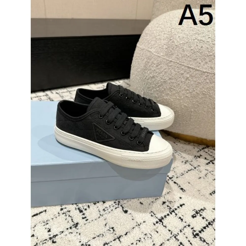 2026 即完売のアイテム PRADA プラダ レディース用 カジュアルシューズ 商品画像 5