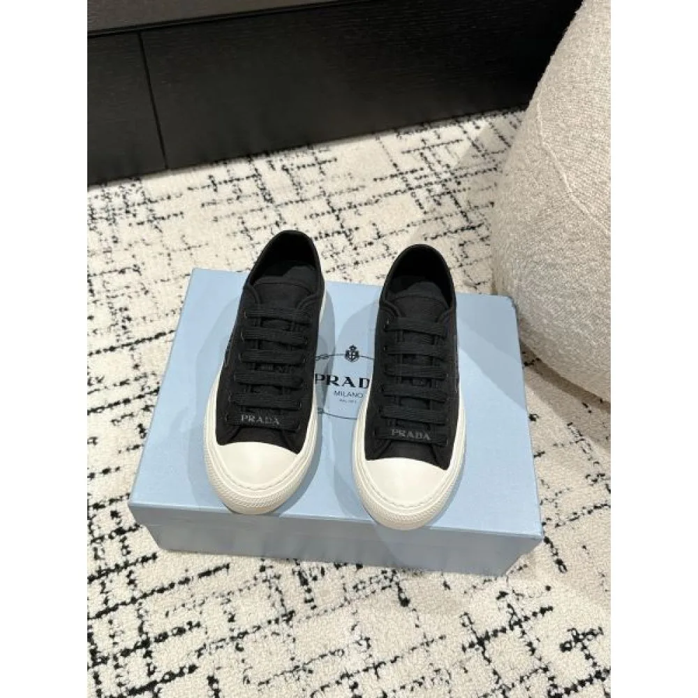 2026 即完売のアイテム PRADA プラダ レディース用 カジュアルシューズ 商品画像 6