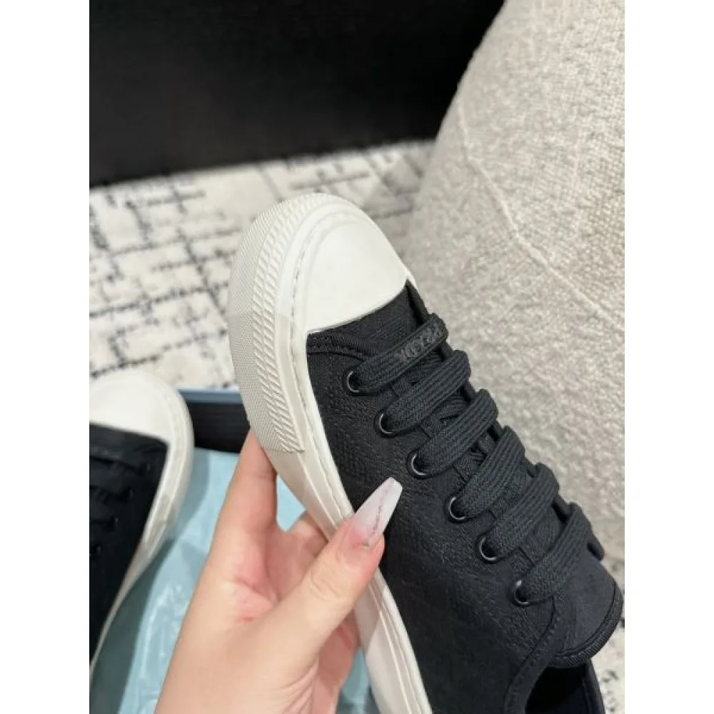 2026 即完売のアイテム PRADA プラダ レディース用 カジュアルシューズ 商品画像 7