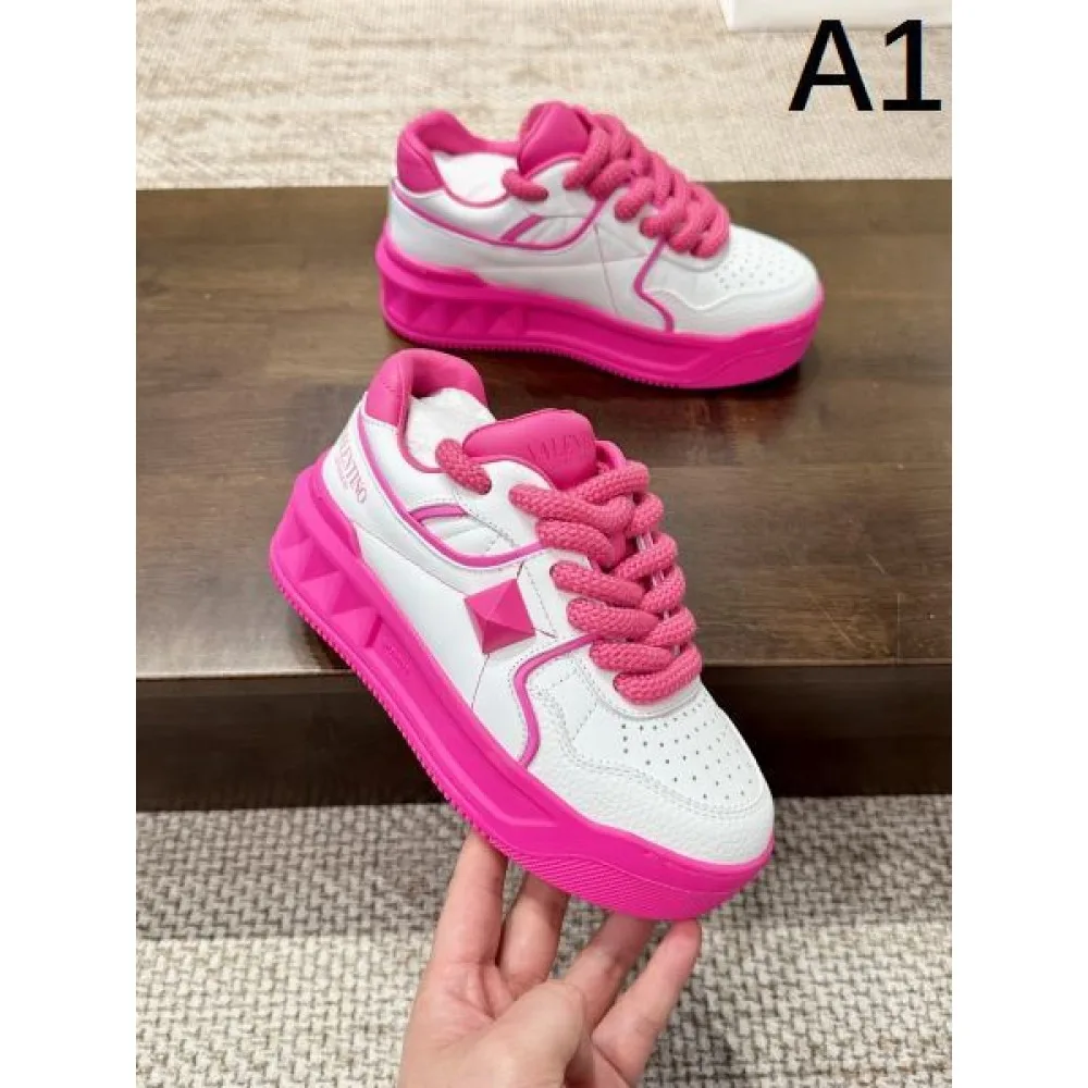 2026 最新作入荷 VALENTINO ヴァレンティノ レディース用 カジュアルシューズ 商品画像 1