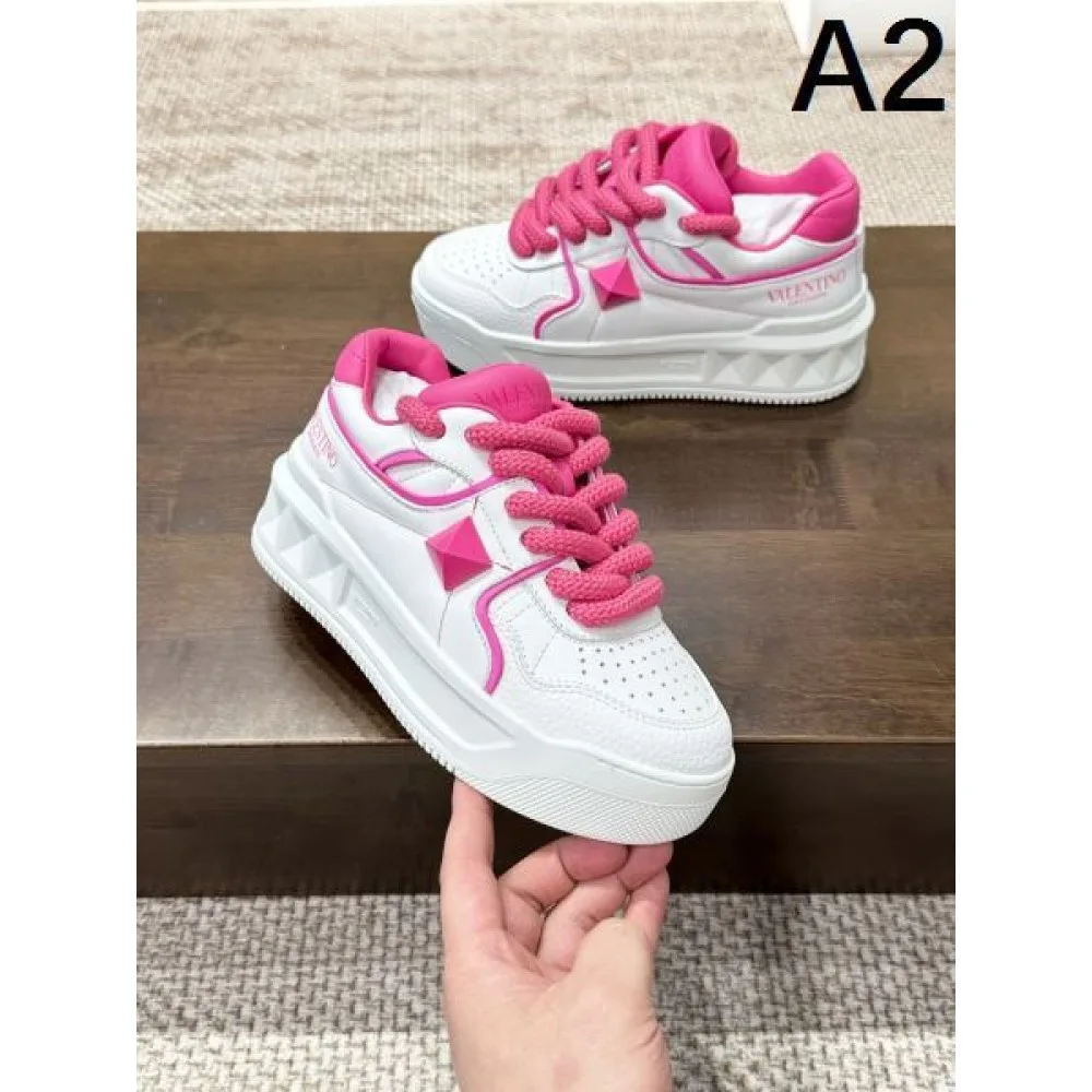 2026 最新作入荷 VALENTINO ヴァレンティノ レディース用 カジュアルシューズ 商品画像 2