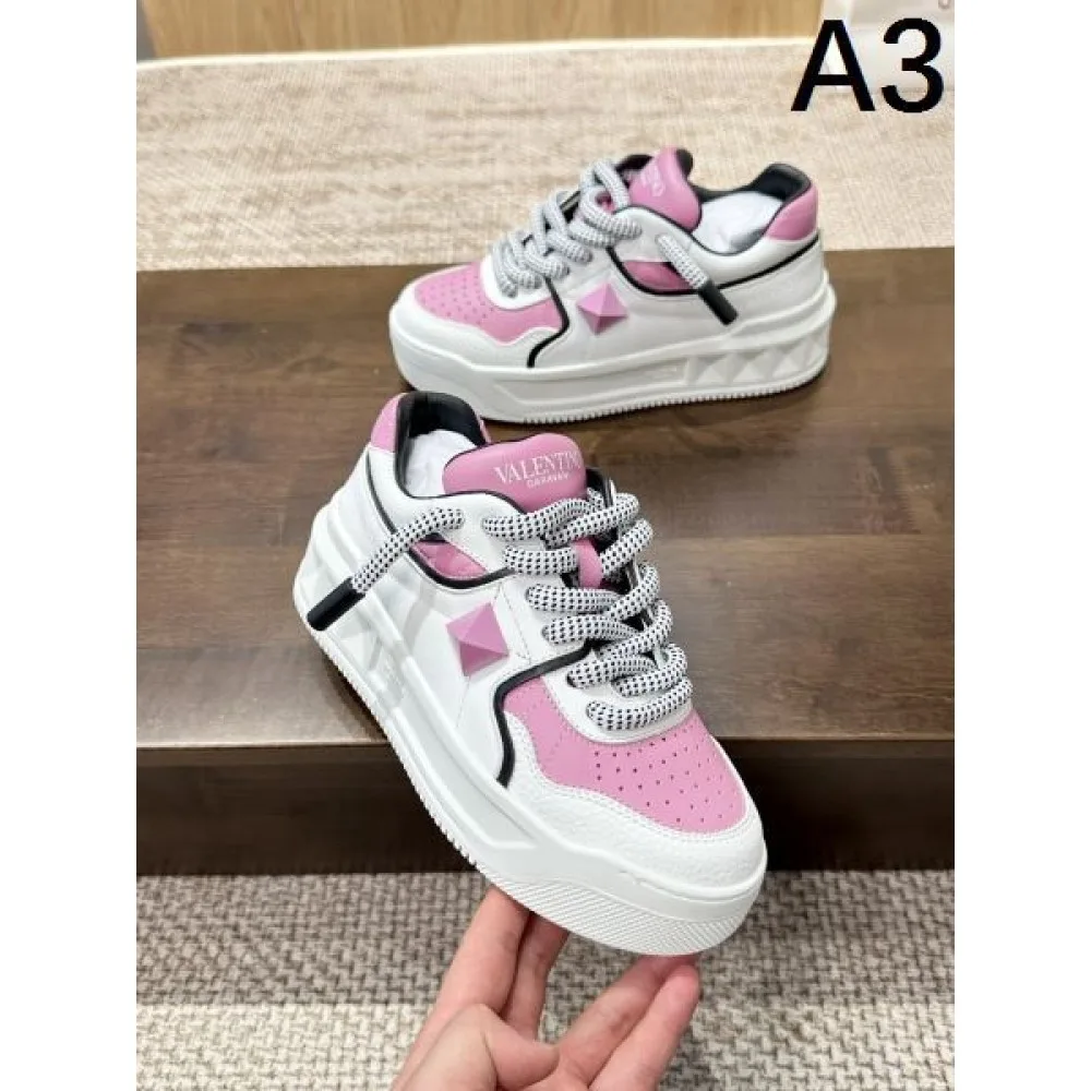 2026 最新作入荷 VALENTINO ヴァレンティノ レディース用 カジュアルシューズ 商品画像 3