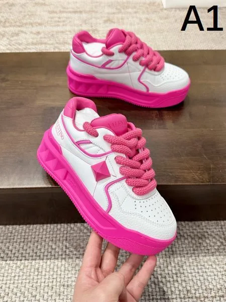 2026 最新作入荷 VALENTINO ヴァレンティノ レディース用 カジュアルシューズ 商品画像 10