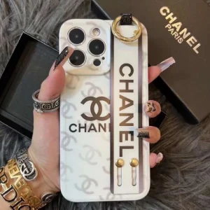 CHANEL シャネル 2026 夏に必須の定番アイテム iphone携帯ケース 商品画像 1