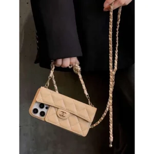 CHANEL シャネル 2026 ファッションに新しい色 iphone携帯ケース 商品画像 1