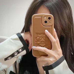 LOEWE ロエベ 2026 引き続き注目のスタイル iphone携帯ケース 商品画像 1